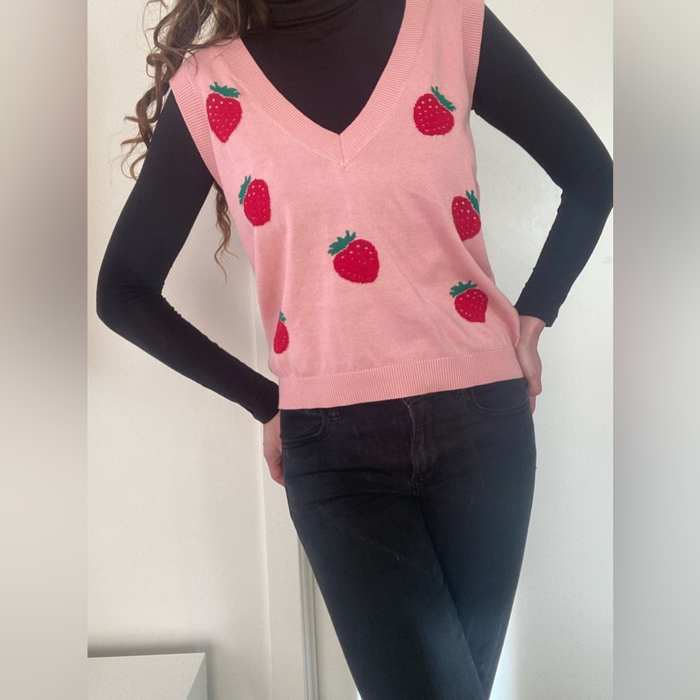 Happy, cute Pink Strawberry Knit V-Neck sweater Vest one size 100% cotton!